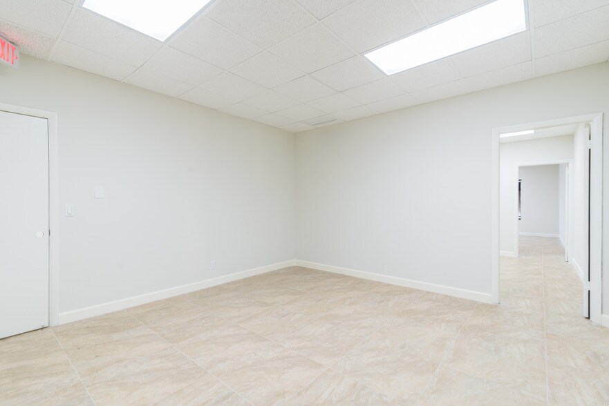 More Photos Of 3035 E Commercial Blvd, Fort Lauderdale Medical For Sale
