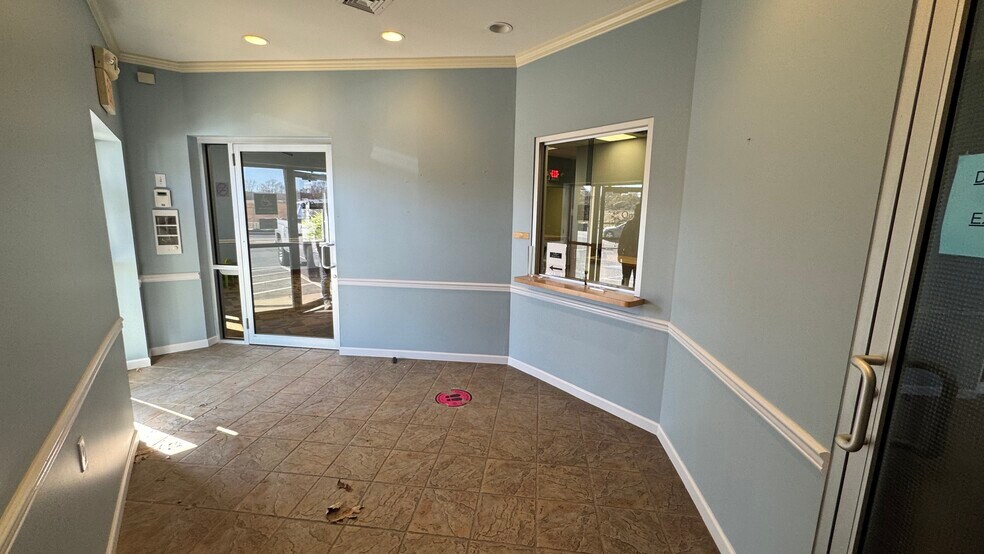 More Photos Of 4379 Easton Ave, Bethlehem Office For Sale