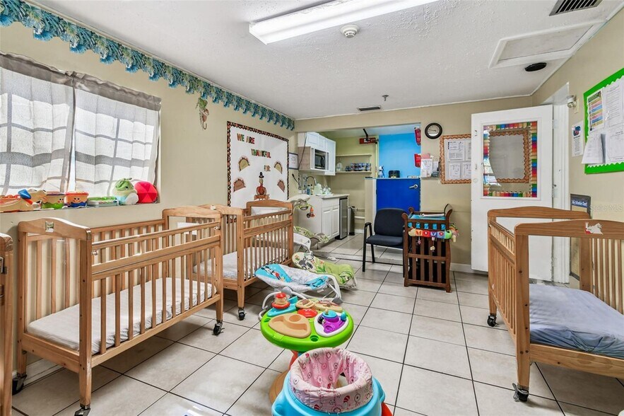 More Photos Of 9912 N Myrtle St, Tampa Daycare Center For Sale