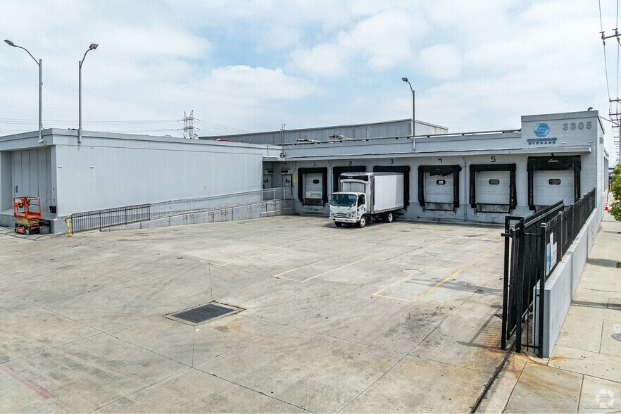 More Photos Of 3305 E Vernon Ave, Vernon Refrigeration Cold Storage For Lease