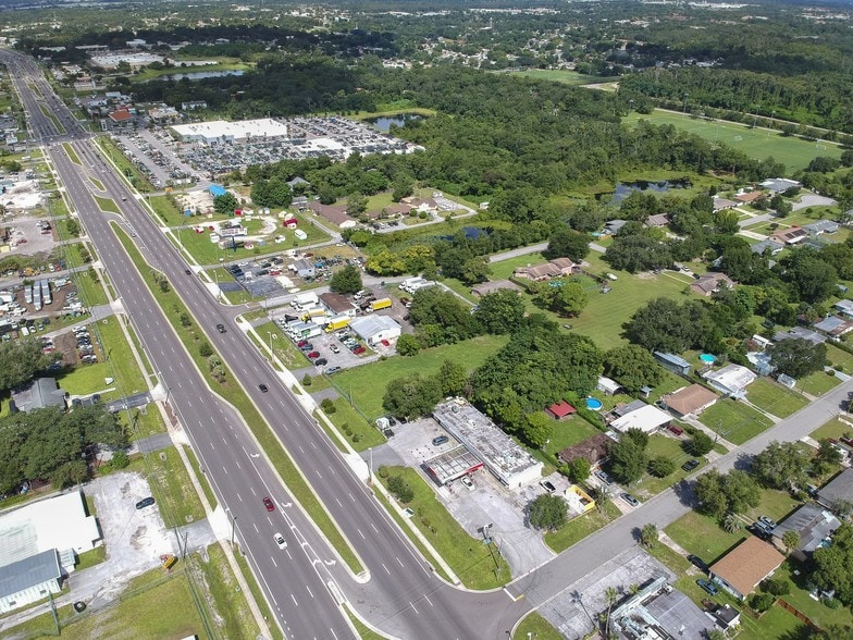 More Photos Of 8431-8433 E Colonial Dr, Orlando Service Station For Lease