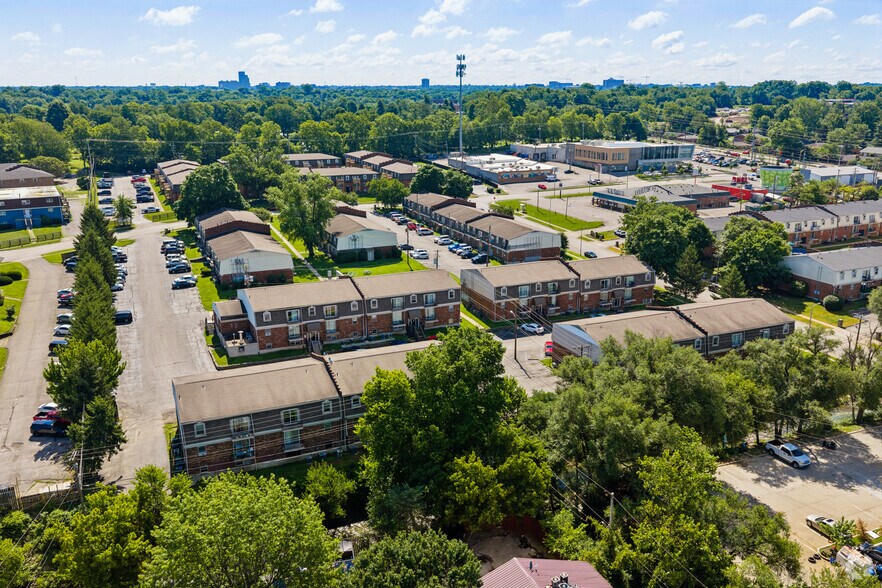 More Photos Of 2223 Devonport Dr, Lexington Apartments For Sale
