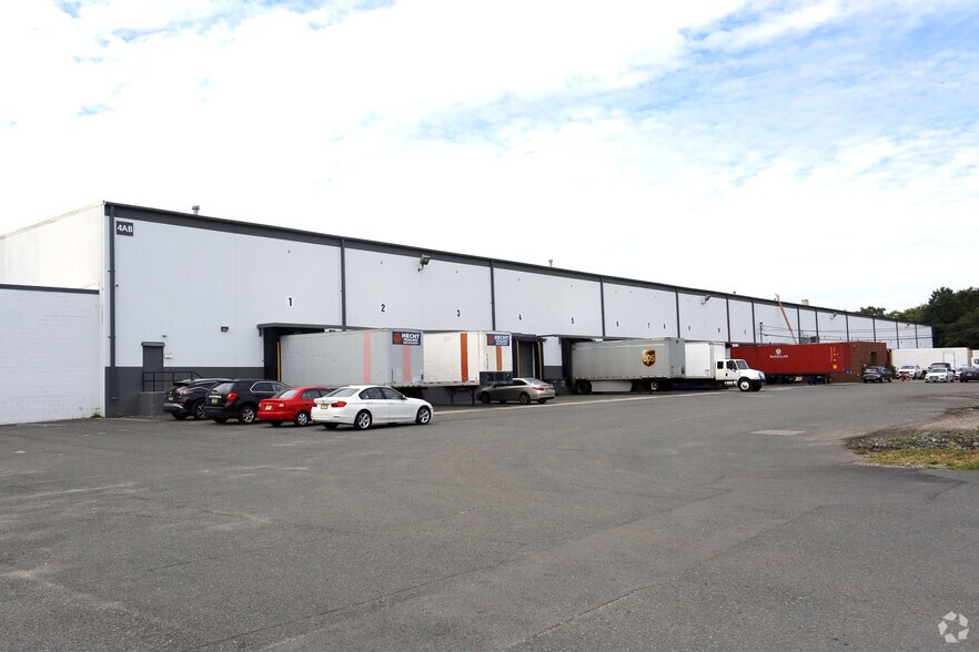 Primary Photo Of 4 Engelhard Ave, Avenel Warehouse For Lease