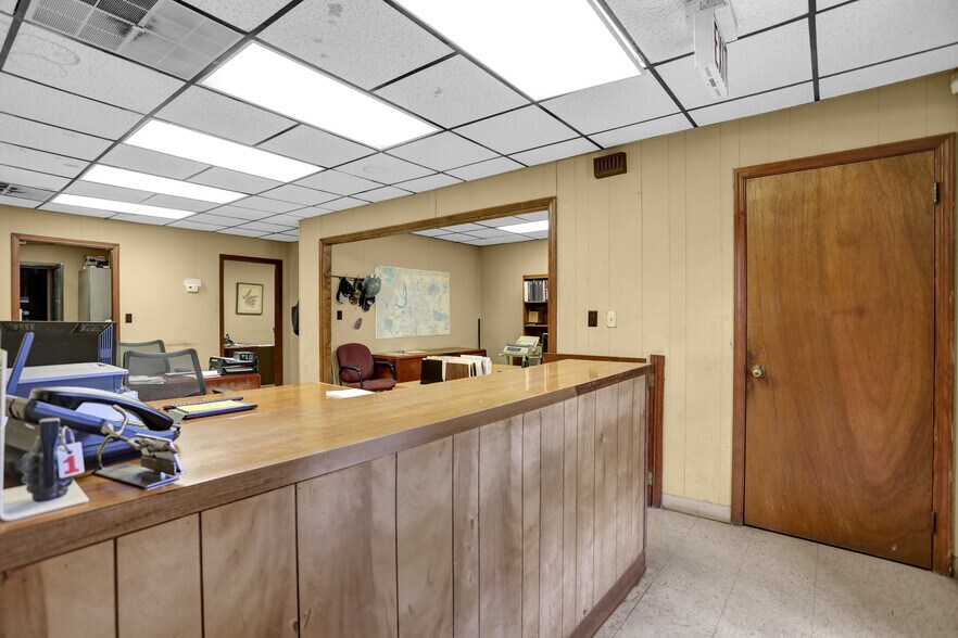 More Photos Of 203 E Trigg Ave, Memphis Warehouse For Sale