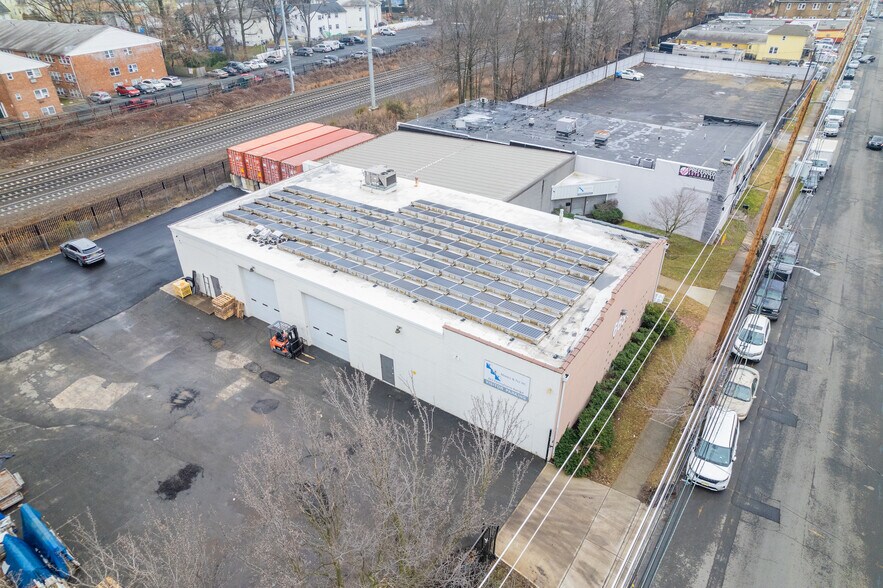 More Photos Of 663 Pennsylvania Ave, Elizabeth Warehouse For Lease