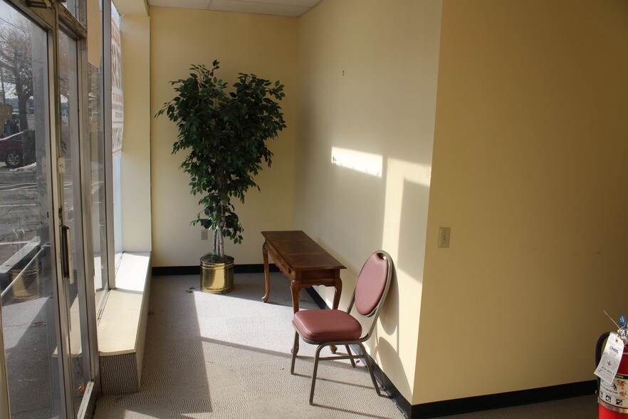 More Photos Of 1329-1331 Wyoming Ave, Scranton Office For Lease
