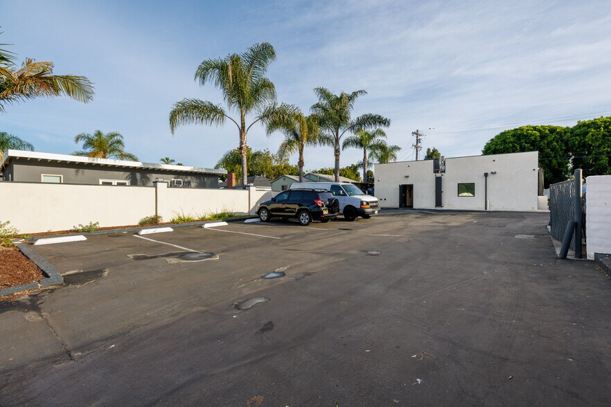 More Photos Of 3055 Harding St, Carlsbad Restaurant For Sale