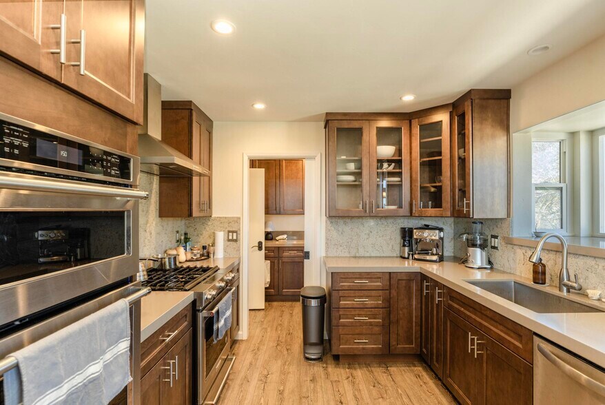 More Photos Of 457 Spencer St, Monterey Apartments For Sale