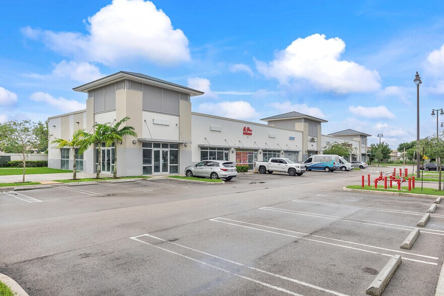 More Photos Of 1400-1420 NE 8th St, Homestead Storefront For Lease