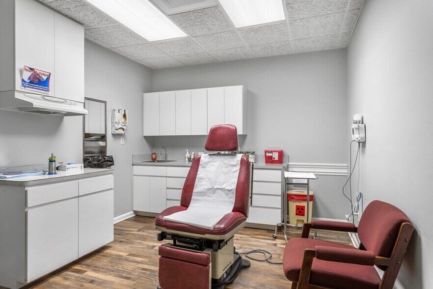 More Photos Of 609 Indian Rocks Rd, Belleair Medical For Sale