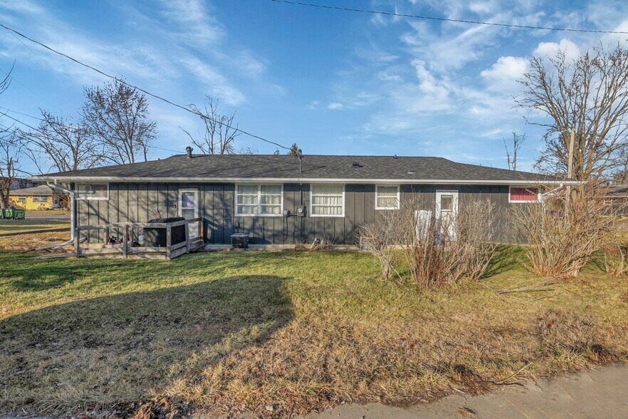 More Photos Of 12-35 Grove Ct, Marysville Apartments For Sale