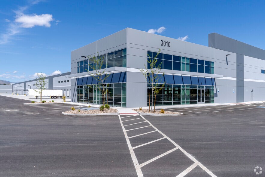 More Photos Of 3010 Airway Dr, Reno Unknown For Lease