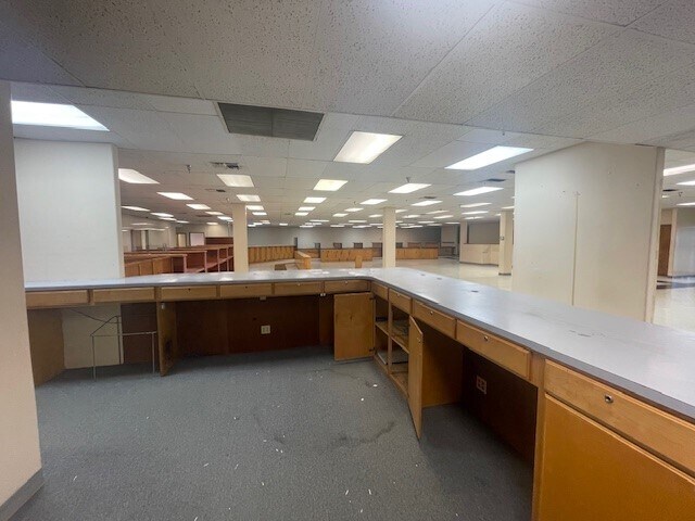 More Photos Of 9310 Normandie Dr, Shreveport Office For Lease