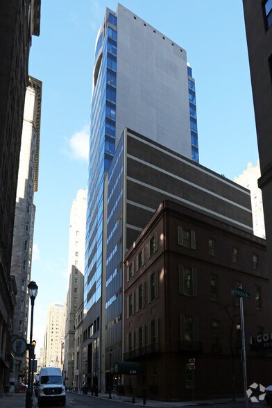 More Photos Of 1521-1523 Locust St, Philadelphia Office For Lease