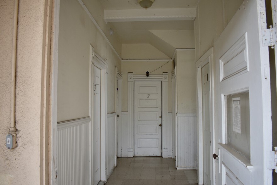 More Photos Of 1627 S Burlington Ave, Los Angeles Apartments For Sale