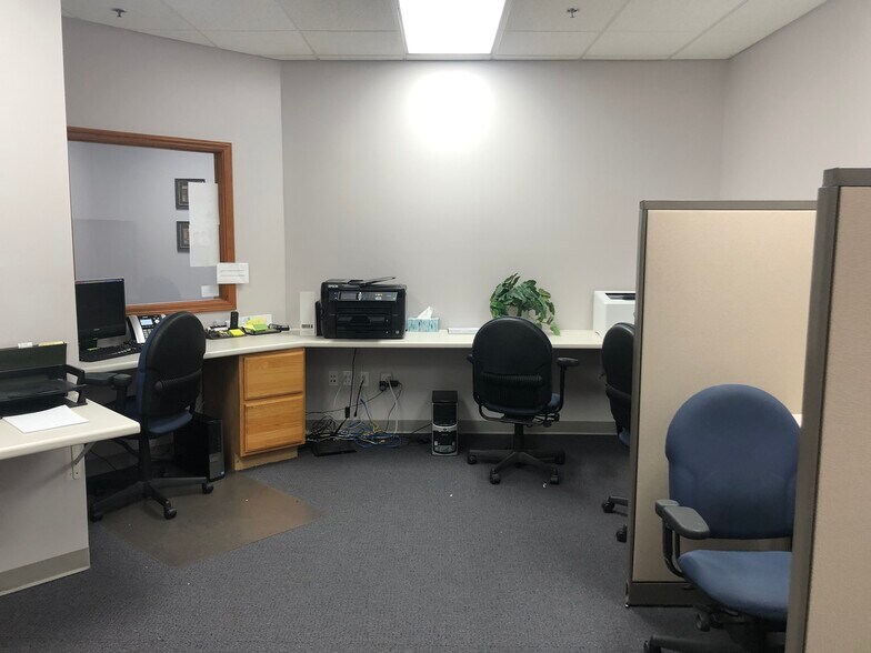 More Photos Of 2160 W 86th St, Indianapolis Medical For Lease