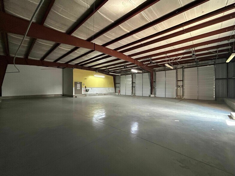 More Photos Of 27 Feick Industrial Dr, Hamburg Manufacturing For Lease