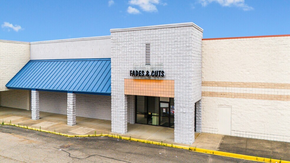 More Photos Of 2310-2318 Highway 45, Columbus Unknown For Lease
