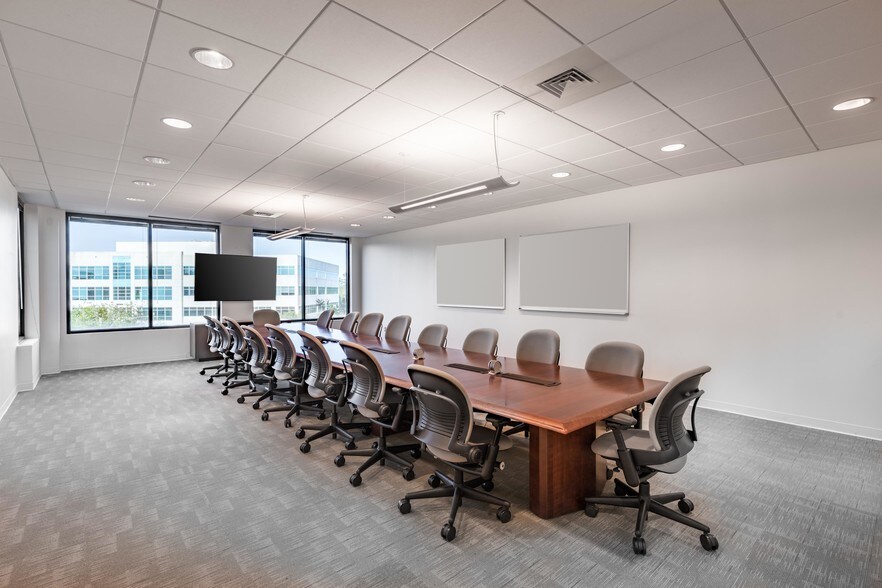 More Photos Of 4401 Belle Oaks Dr, North Charleston Office For Lease