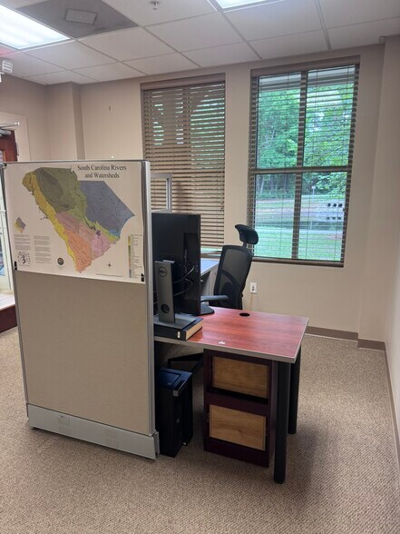 More Photos Of 497 Bramson Ct, Mount Pleasant Office For Lease