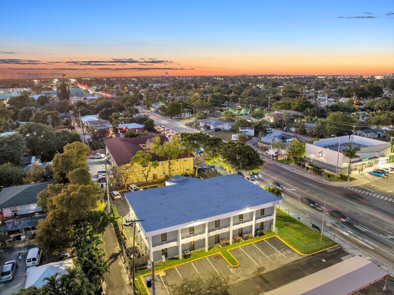 More Photos Of 1818 Sheridan St, Hollywood Medical For Lease