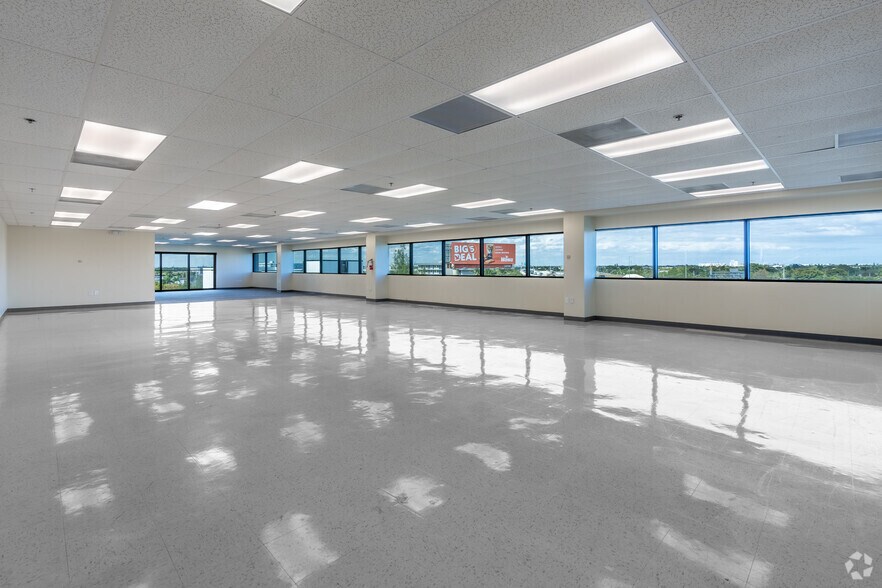 More Photos Of 10720 Caribbean Blvd, Cutler Bay Medical For Lease