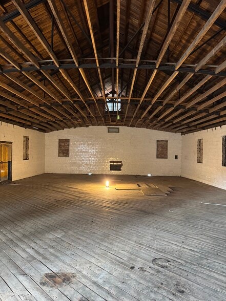 More Photos Of 1917 Central Ave, Charlotte General Retail For Lease