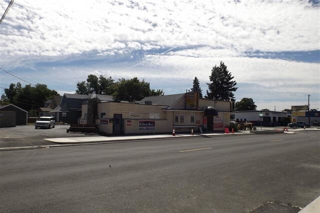 More Photos Of 2606 N Monroe St, Spokane Restaurant For Lease