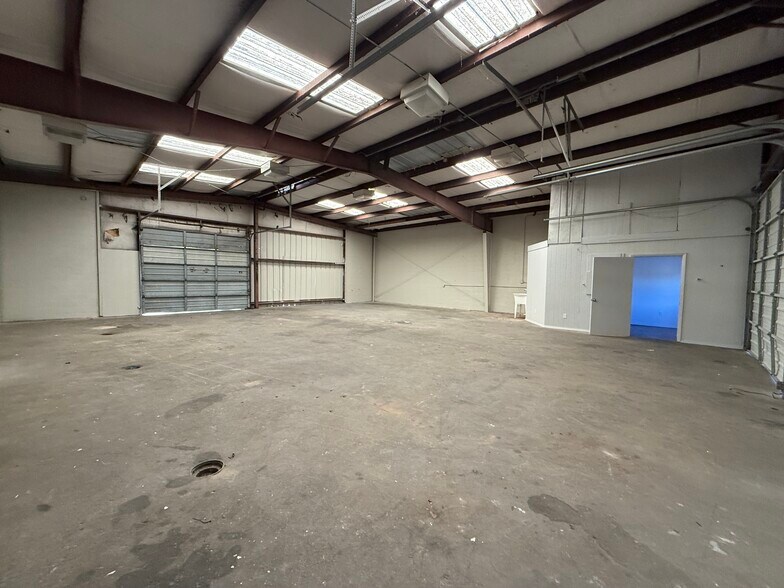 Primary Photo Of 4632 Quincy St, Metairie Industrial For Lease