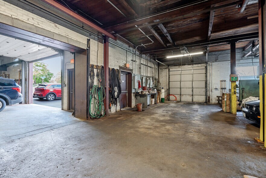 More Photos Of 400 Pearl St, Syracuse Manufacturing For Sale