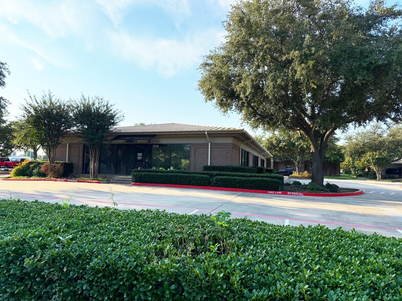 More Photos Of 2350 E Road To Six Flags, Arlington Office For Lease