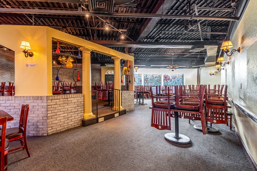 More Photos Of 4111 Parnell Ave, Fort Wayne Restaurant For Sale