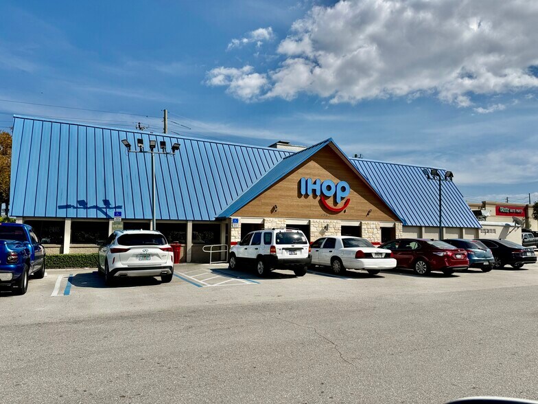 More Photos Of 4550-4644 Lake Worth Rd, Green Acres Unknown For Lease