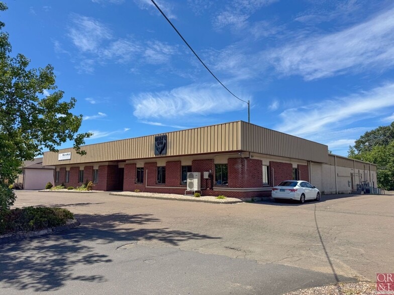 More Photos Of 10 Capital Dr, Wallingford Manufacturing For Lease