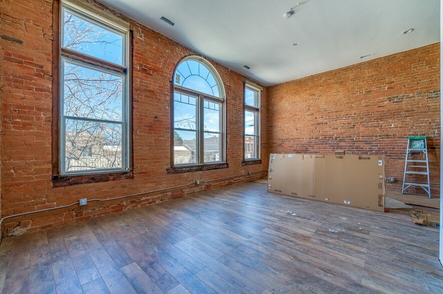 More Photos Of 119-119 1/2 Main St, Florence Storefront Retail Office For Sale
