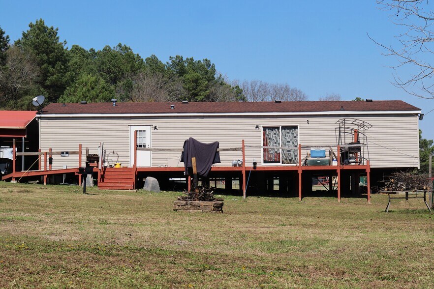 More Photos Of 329 Rice Ln, Springville Trailer Camper Park For Sale