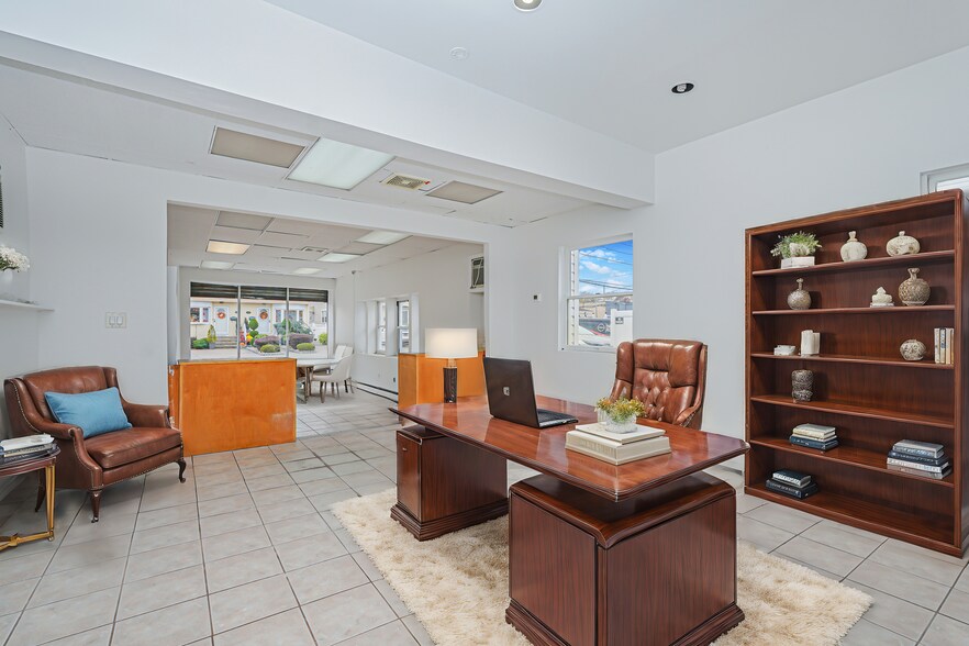 More Photos Of 339 Lincoln Ave, Staten Island Warehouse For Sale