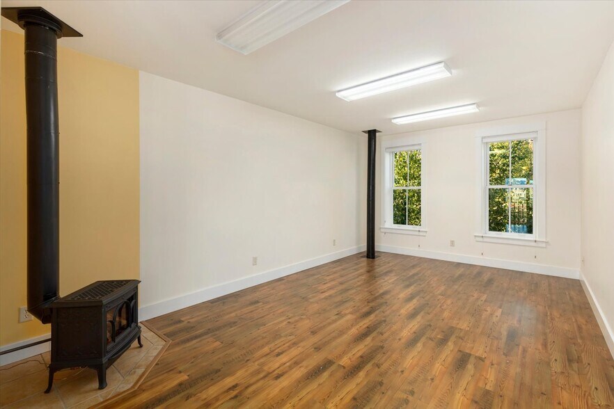 More Photos Of 902 S Main St, Buena Vista Storefront Retail Residential For Sale