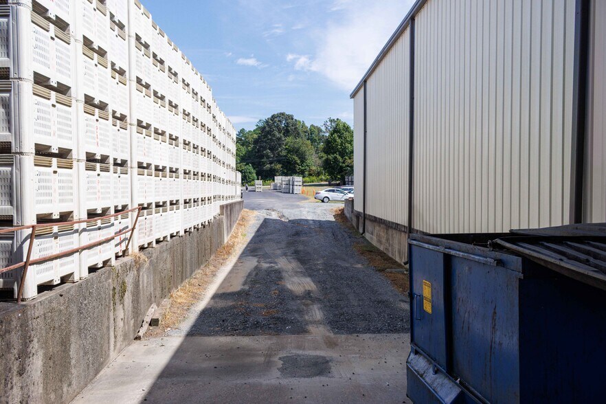 More Photos Of 63 Talona Spur Rd, Ellijay Freestanding For Sale