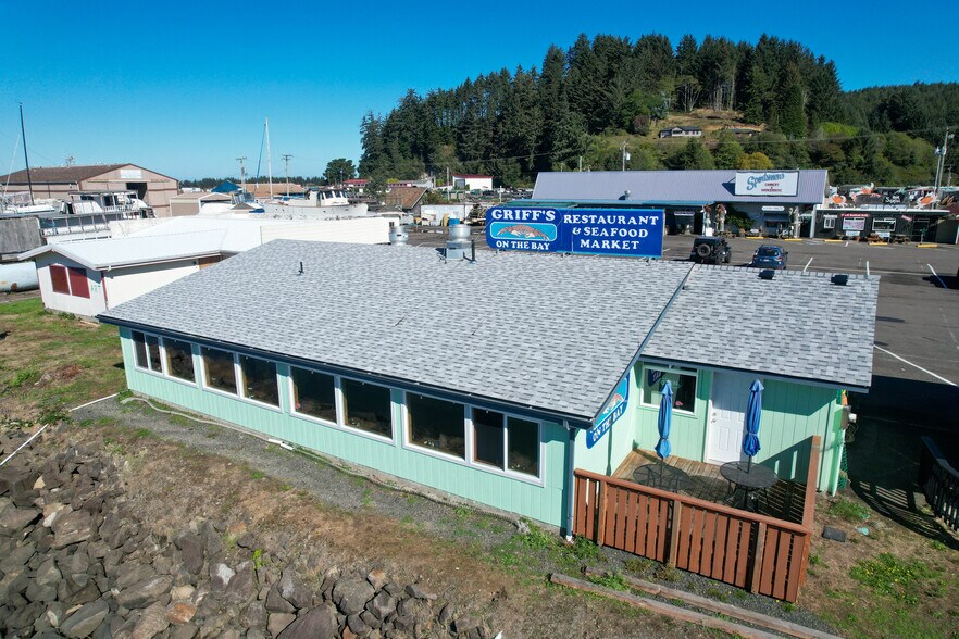 More Photos Of 142 Bay Front Loop, Winchester Bay General Retail For Sale
