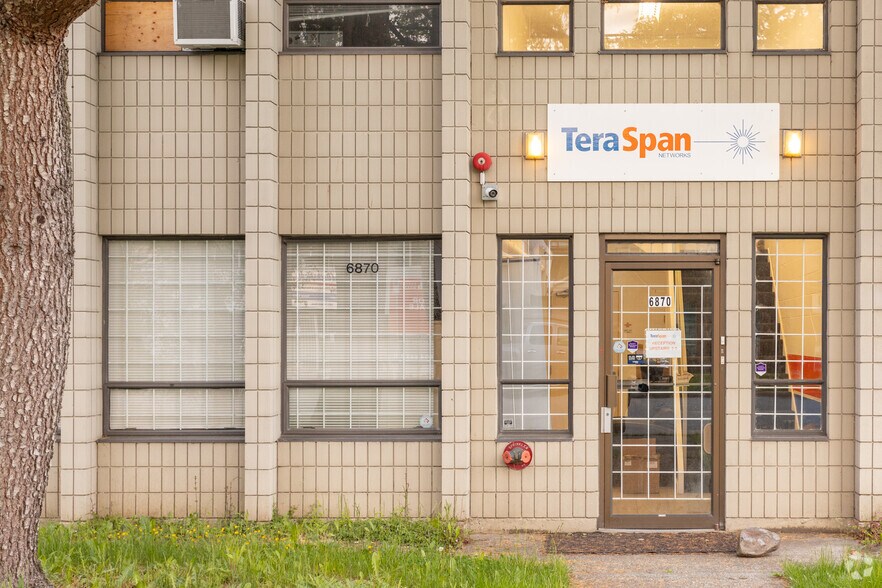 More Photos Of 6870 Palm Ave, Burnaby Warehouse For Sale