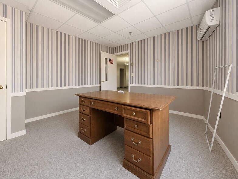 More Photos Of 7 Henry St, Worcester Light Manufacturing For Sale
