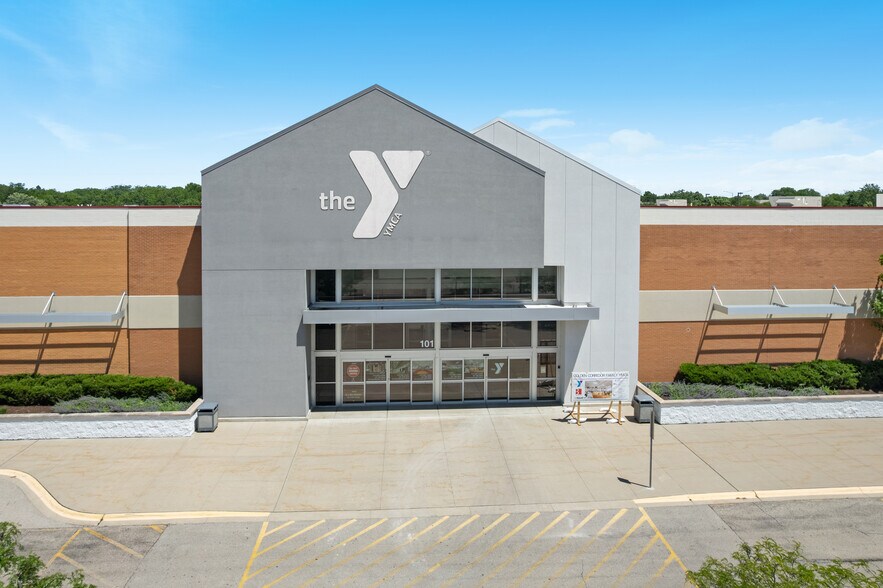 More Photos Of , Schaumburg General Retail For Sale