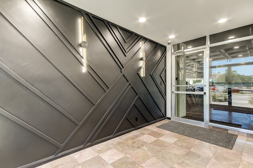 More Photos Of 447 3rd Ave N, Saint Petersburg Office For Lease