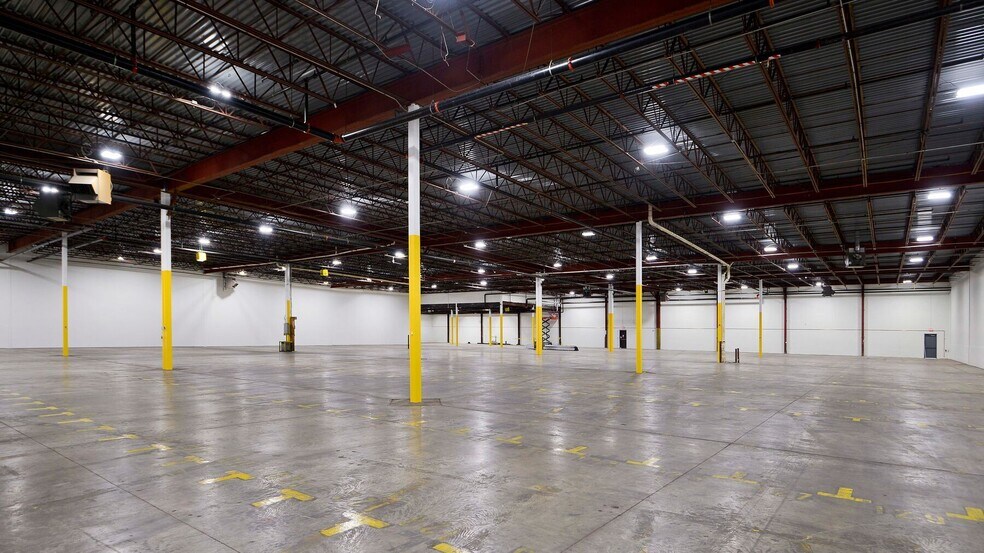 More Photos Of 2200 Secaucus Rd, North Bergen Warehouse For Lease