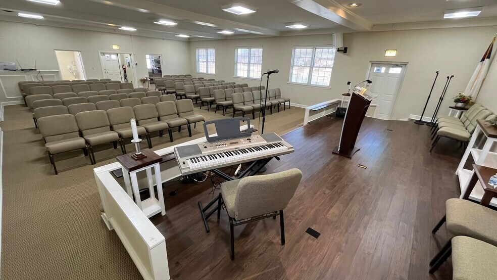 More Photos Of 3898 Kernersville Rd, Winston-Salem Specialty For Sale