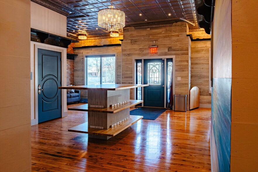 More Photos Of 1372 Main St, Palmer Freestanding For Lease