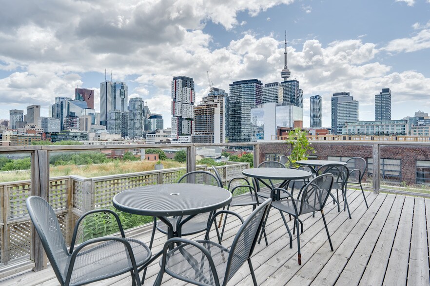 More Photos Of 215 Spadina Ave, Toronto Office For Lease