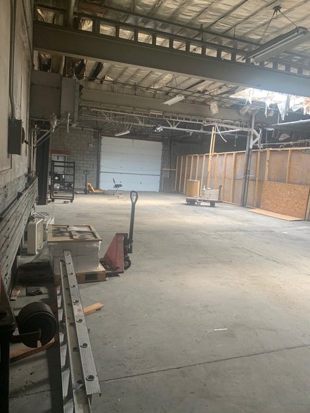 More Photos Of 343-345 Broadway St, Buffalo Manufacturing For Lease