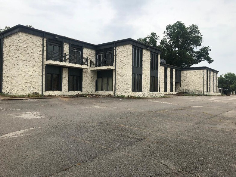 More Photos Of 5513-5539 S Lewis Ave, Tulsa Office For Lease